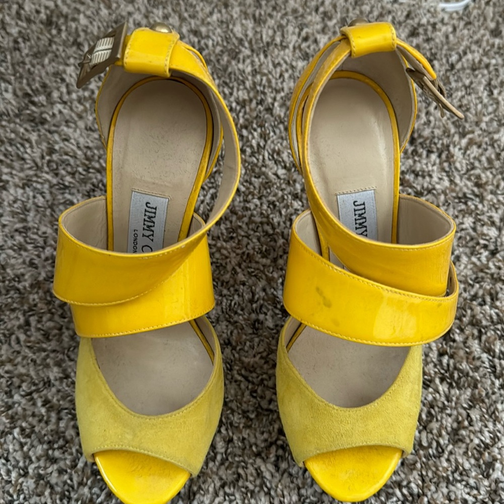 JIMMY CHOO yellow patent/suede heeled sandal.